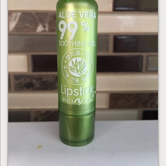 Aloe Vera mood changing 💄 lipstick - Picture 2 of 3